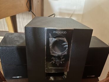 Səsgücləndiricilər, qulaqlıqlar və mikrofonlar: Microlob bir basavik iki kalonkasi var hec bir prablemi yoxdur yeni