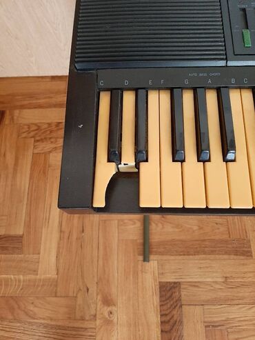 Klaviri i klavijature: Klavijatura (sintisajzer) EK-680 nightingale. Ispravna, sa malim — 4