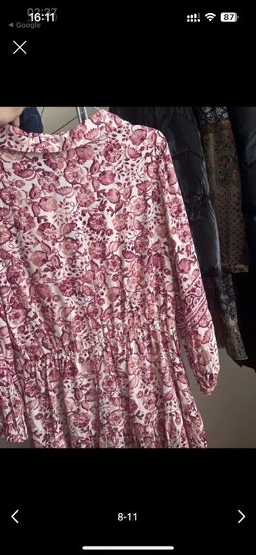 Açıqcalar: Etiketli teze Zara, uzunqol, güllü printli don
M razmer — 11