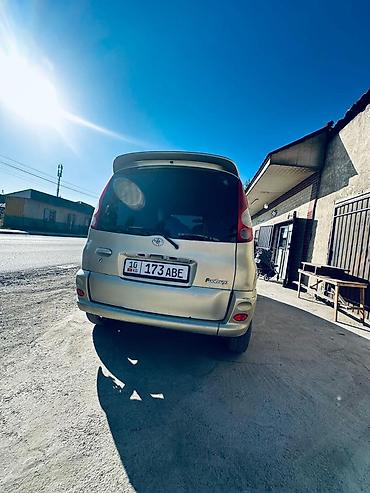 Toyota Funcargo: 2000 г., 1.5 л, Автомат, Бензин, Хэтчбэк