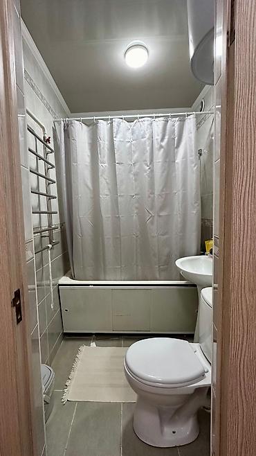 сутычные квартиры ош: Студия, 30 м², Политех Хрущевка, 1 этаж — 5
