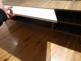 Komode: Ormarić za televizor na prodaju. Nov kupljen za prostor. Prodajem zato — 9