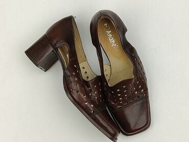 sandały na koturnie z pomponami: Flat shoes for women, size 37