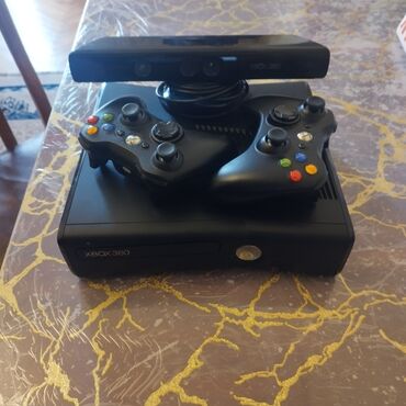 Xbox 360 & Xbox: Xbox 360 Slim oyun konsolu komplekt - Konsol: Xbox 360 Slim (HDMI — 12