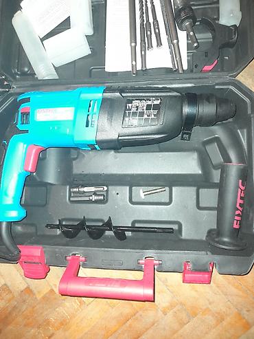 Električne bušilice: Busilica plus cepanje drva novo

nova — 8