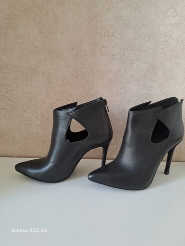 домашние женские тапочки балетки: 180 azn alinib, temiz deridi 38 razmer. 80 azn satilir lalafo.az -da домашние женские тапочки балетки: 180 azn alinib, temiz deridi 38 razmer. 80 azn satilir