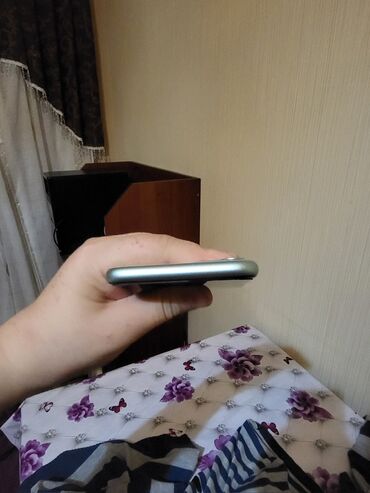 Apple iPhone: IPhone 11, 64 GB, Yaşıl, Face ID — 12