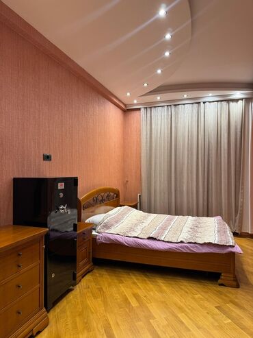 Divan və kreslo dəstləri: Divan, Jurnal masası, Bazasız -da lalafo.az — 8 Divan və kreslo dəstləri: Divan, Jurnal masası, Bazasız — 8