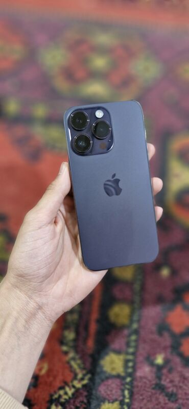 Apple iPhone: IPhone 14 Pro, Black Titanium, Кабель