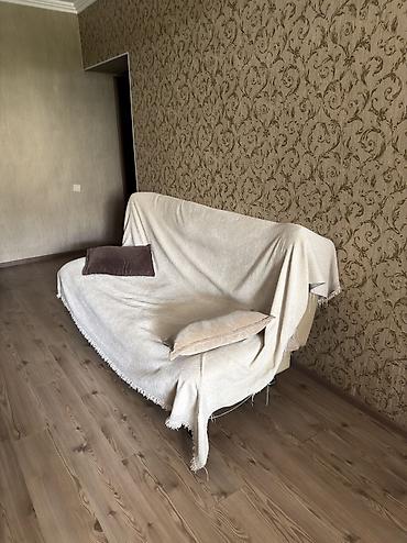 sofa: Прямой диван, Б/у — 3