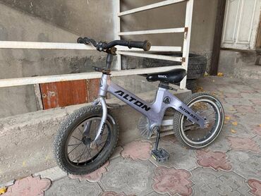 прокат велосипедов: Детский велосипед, 2-колесный, 4 - 6 лет, Для мальчика, Б/у