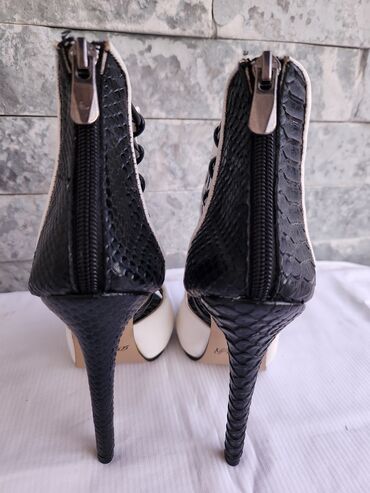 Sandale: Sandale, 37 — 9