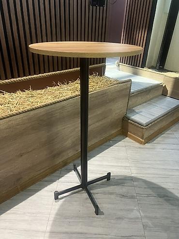 bar stulu: Yuvarlaq bar masası 7 stoldan ibarət dəst - Ölçü: Təxmini 55 sm — 1