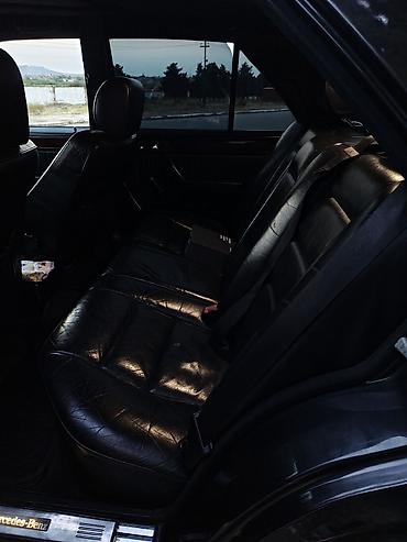 mercedec: Mercedes-Benz W124: 2 l | 1994 il Sedan — 3