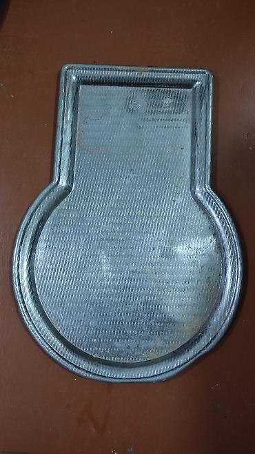 Məhsul: Metal servis altlığı / tepsi Təsvir: - Material: Preslənmiş