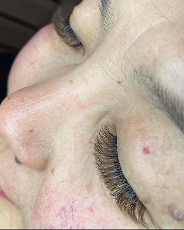 Ресницы: Услуга по наращиванию ресниц для создания более объемного и — 4