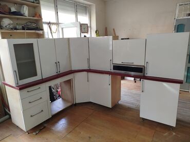 mebel quxna: Mətbəx mebeli satılır. Qiymət 330 azn. Ölçü 195*260, üzəri mərmərlə