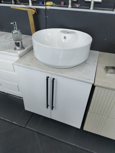Hamam üçün aksessuarlar: Ağ rəngli, yumru formalı, keramika materialdan hazırlanmış əl-üz yumaq