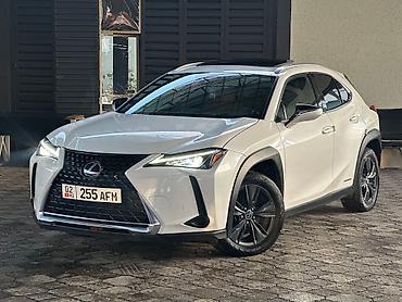 Lexus: Lexus : 2018 г., 2 л, Вариатор, Гибрид, Кроссовер — 2