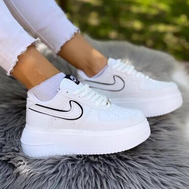 michael kors zenske patike: Nike air force patike sa platformom

Novo
Brojevi 36 do 41