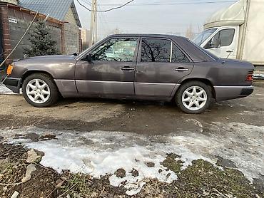 Mercedes-Benz: Mercedes-Benz W124: 1992 г., 2.3 л, Механика, Бензин, Седан — 3