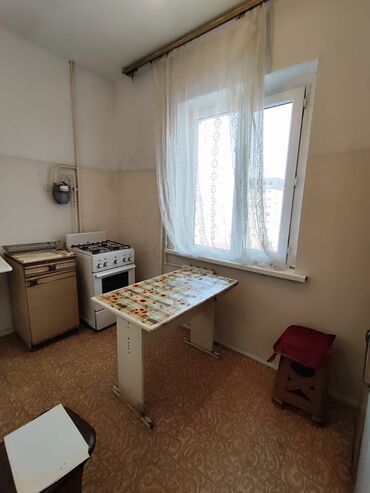 105 серия 3 комнатная: 1 комната, 35 м², 105 серия, 8 этаж, Старый ремонт