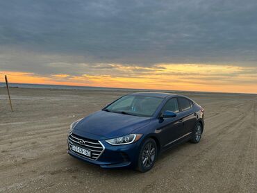 мото аренда: Hyundai Elantra: 2 l | 2017 il Sedan