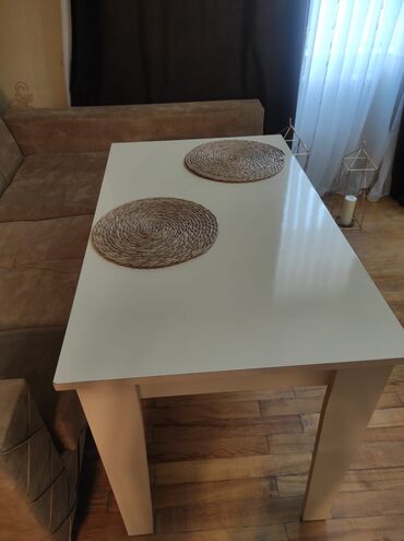Tavalar: Qonaq masası, Açılmayan, Laminat, Dördbucaq masa