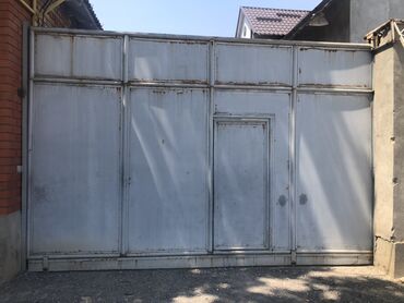 тиски для металла: Жылма дарбазалар Темир, Колдонулган