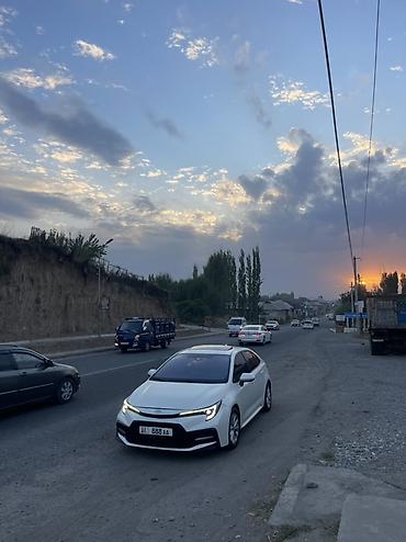 мотоцикл с документами: Toyota Corolla: 2020 г., 1.8 л, Автомат, Гибрид, Седан — 3