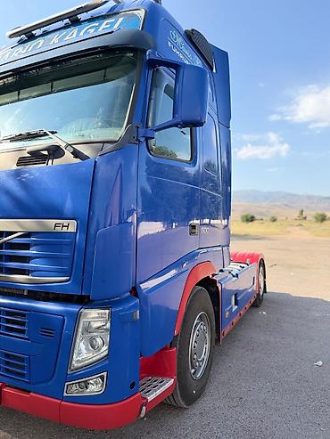 карнивал 2016: Тягач, Volvo, 2013 г., Шторный — 9