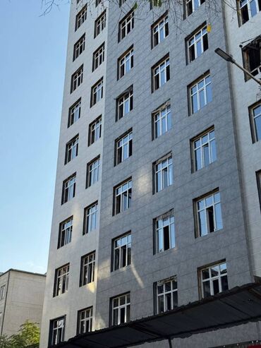 105 серия 3 комнатная: 3 бөлмө, 92 кв. м, Элитка, 8 кабат, ПСО (өзү оңдоп түзөтүп бүтүү үчүн)