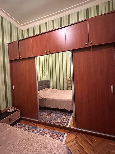 Kupe dolab qiymet 200 man.olcu eni 2.85/h 2.45/60sm.unvan Nizami m/s lalafo.az -da Kupe dolab qiymet 200 man.olcu eni 2.85/h 2.45/60sm.unvan Nizami m/s