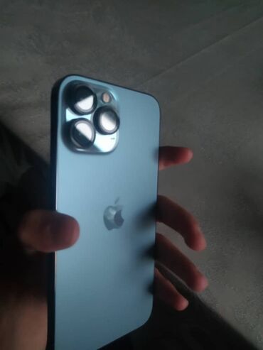 Apple iPhone: IPhone 13 Pro Max, Б/у, 128 ГБ, Голубой, Защитное стекло, Чехол, 85 %