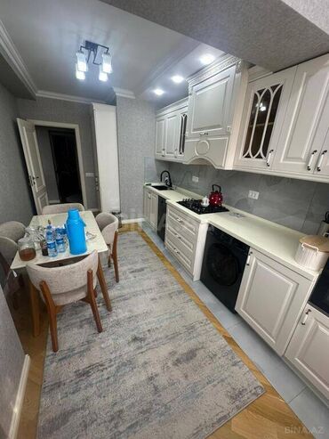 Köhnə tikili: Bakı, 4-cü mikrorayon, 3 otaqlı, Köhnə tikili, 92 kv. m — 10