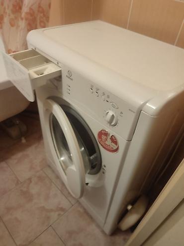 веса гонка: Стиральная машина Indesit с фронтальной загрузкой. Особенности: - — 1