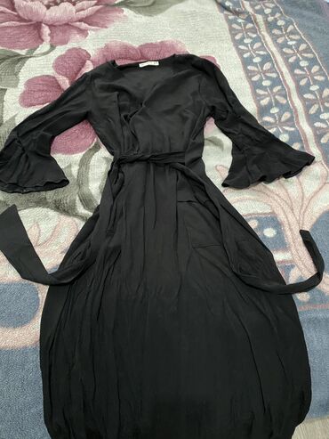 Вечерние платья: Вечернее платье, А-силуэт, Длинная модель, Атлас, С рукавами, С пайетками, M, XS, S — 12