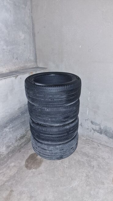 pilus masin: İşlənmiş Şin 235 / 45 / R 17