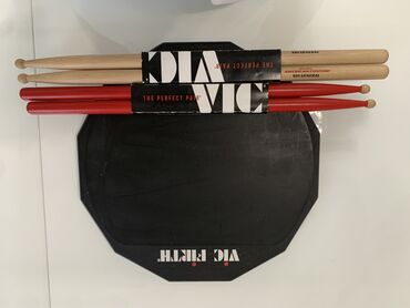 гигант барабан: Продаю тренировочный padDouble sided 30 cm double face . VIC FIRTH