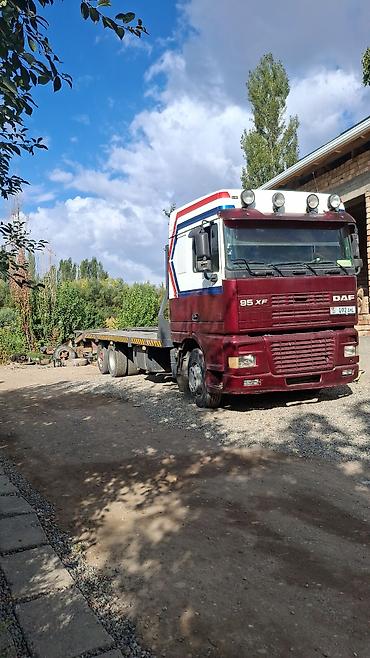 прицеп для перевозки животных: Услуги низкорамного эвакуатора/тралла - Перевозка спецтехники и — 2