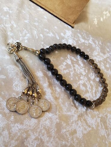 Təsbehlər: Təsbehlər
Qiymetler ferqlidir — 18