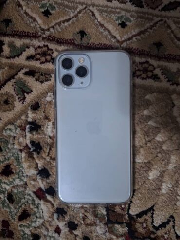 Apple iPhone: IPhone 11 Pro, Б/у, 64 ГБ, Белый, Чехол, 80 %