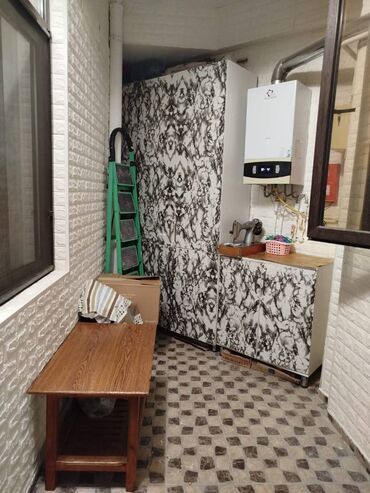 Uzunmüddətli kirayə mənzillər: Köhnə günəşli qəsəbəsi,40-ın axırı,17 mərtəbəli binanın 13 cű — 11