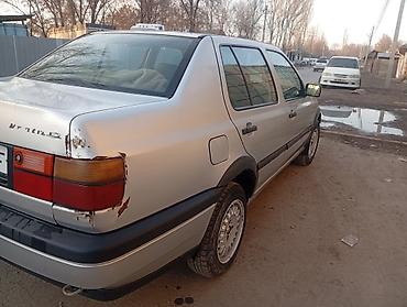 Volkswagen: Volkswagen Vento: 1993 г., 1.8 л, Механика, Седан — 9
