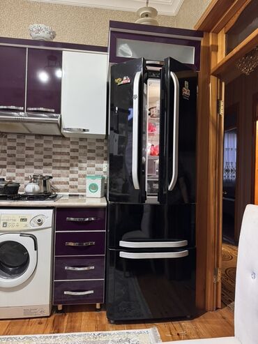 salitonda soyuducular: İşlənmiş 2 qapılı Hotpoint Ariston Soyuducu Satılır, rəng - Qara