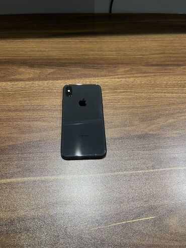 Apple iPhone: IPhone X, 64 GB, Space Gray, Simsiz şarj, Face ID