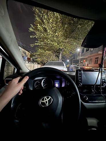 nıssan: Toyota Corolla: 1.8 l | 2019 il Sedan — 7