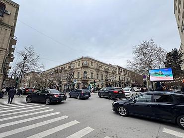 binəqədi satılıq evlər: Satılır obyekt 416 m², 28 May m. 2 500 000 AZN 416 m² Sahə Çıxarış — 2