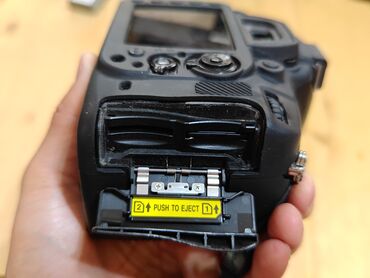 Фотоаппараты: Nikon d 610 старый но надёжный фотик full frame. Фотик в чехле но по — 6