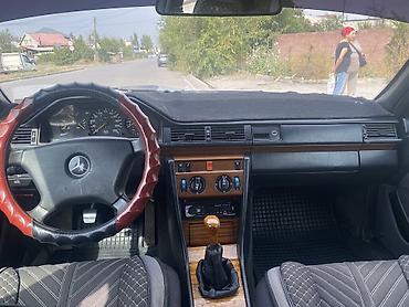 кузов на 124: Mercedes-Benz W124: 1991 г., 2 л, Механика, Бензин, Седан — 5
